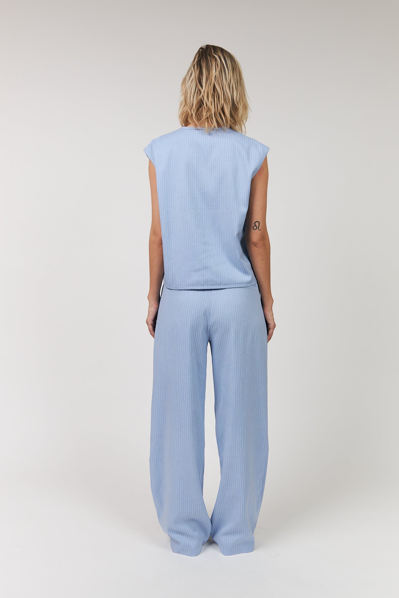 AbbeyLL Vest - Light Blue