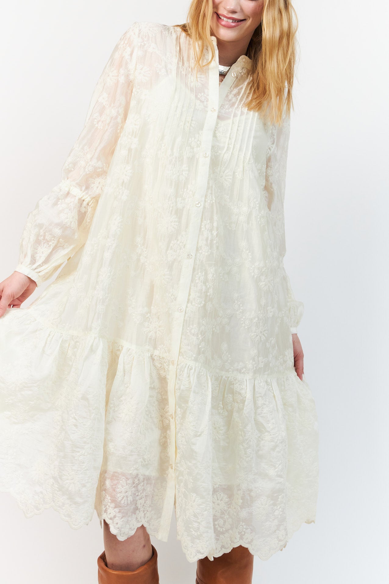 AlannaLL Midi Dress - Creme