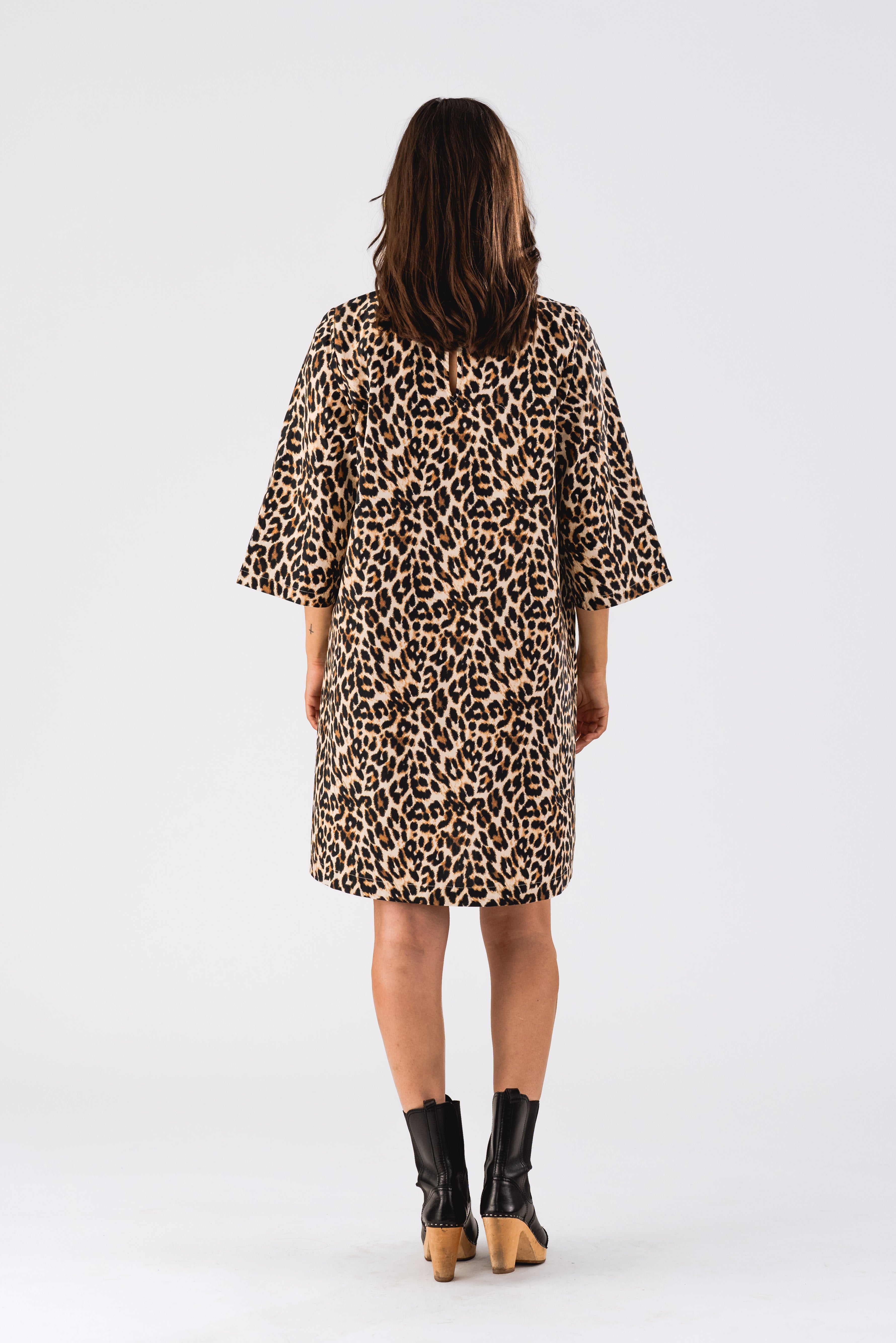 Leopard dress short best sale