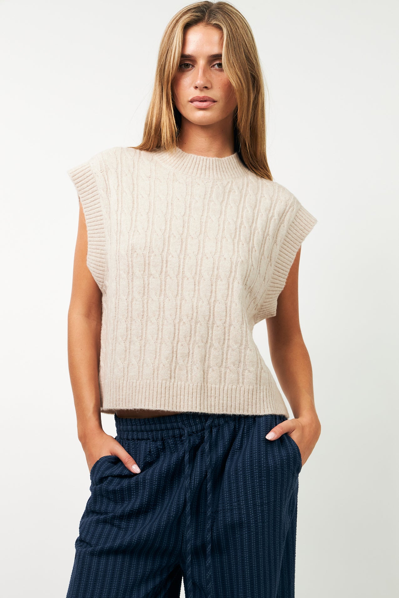 FinnLL Knit Vest - Beige