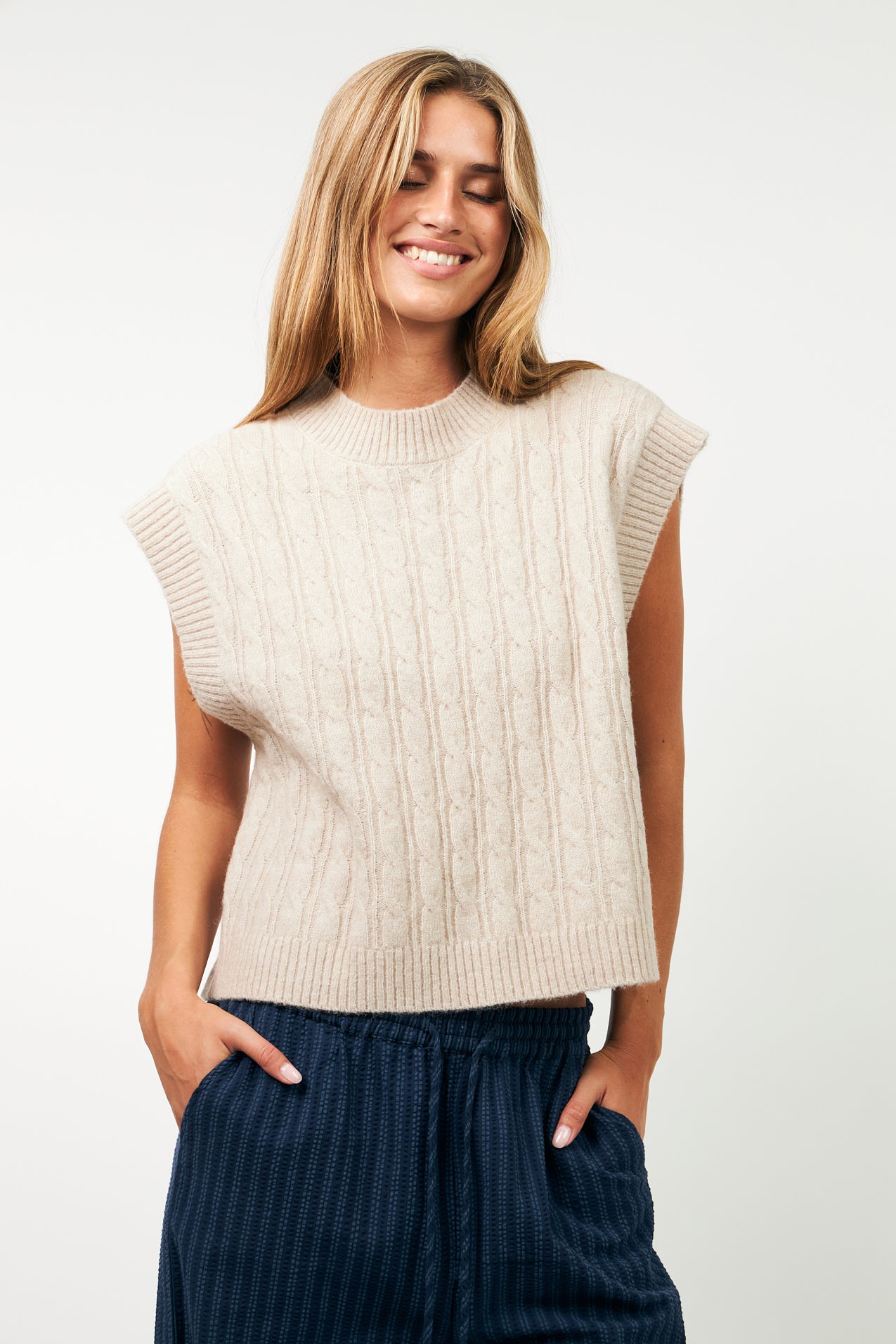 FinnLL Knit Vest - Beige