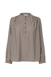 LariLL Shirt