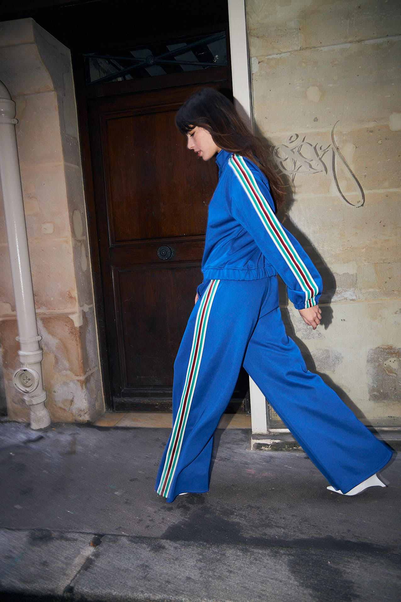 Relaxed blue pants with sporty stripes | Lollys Laundry